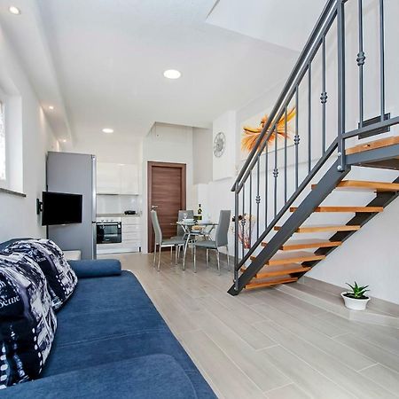 רוביני Apartment Anastasia מראה חיצוני תמונה